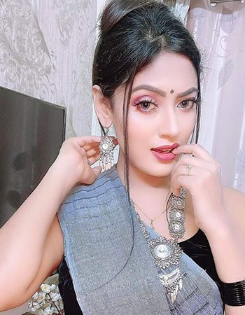 Pune call girl